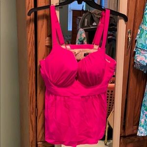 Lane Bryant 6th and Lane Swim Top EUC. Size 38DD.
